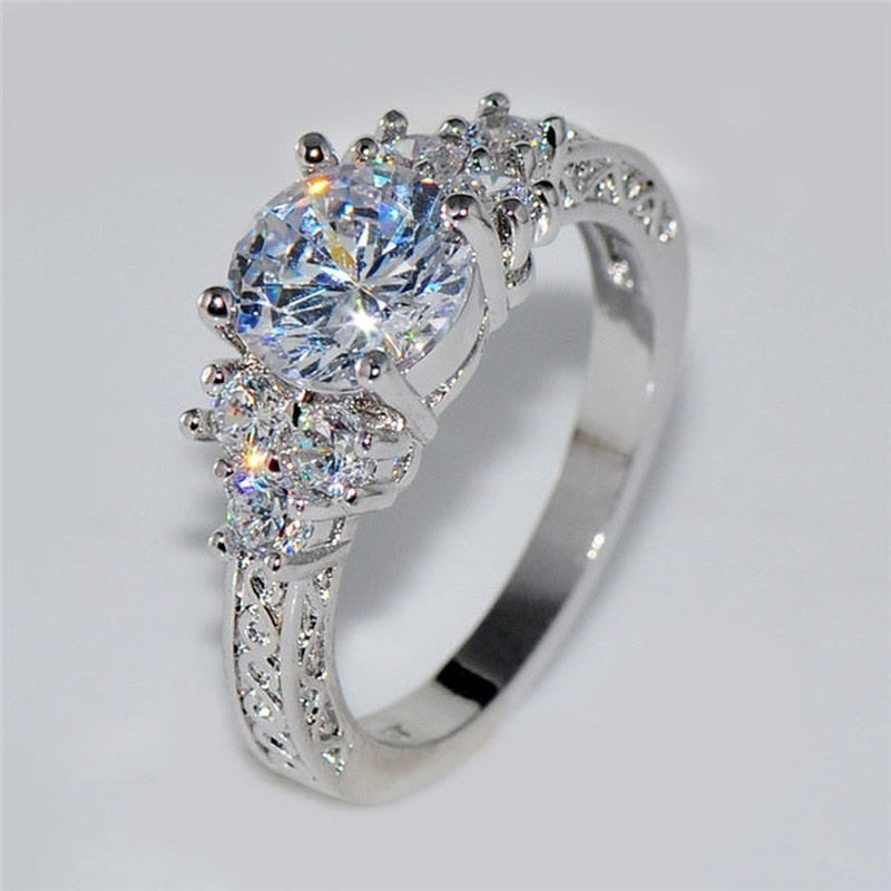 Beautiful 7 Stone Ring With Cutout Detailed Band