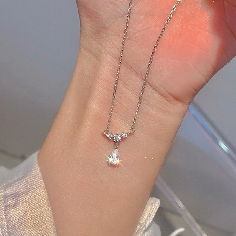Fashion Water Drop Pendant Necklace Clavicle Chain Women Trendy Simple Tiny Rhinestone